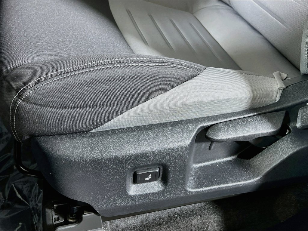 Certified 2025 Toyota Tacoma TRD Sport AWD/4WD image 17