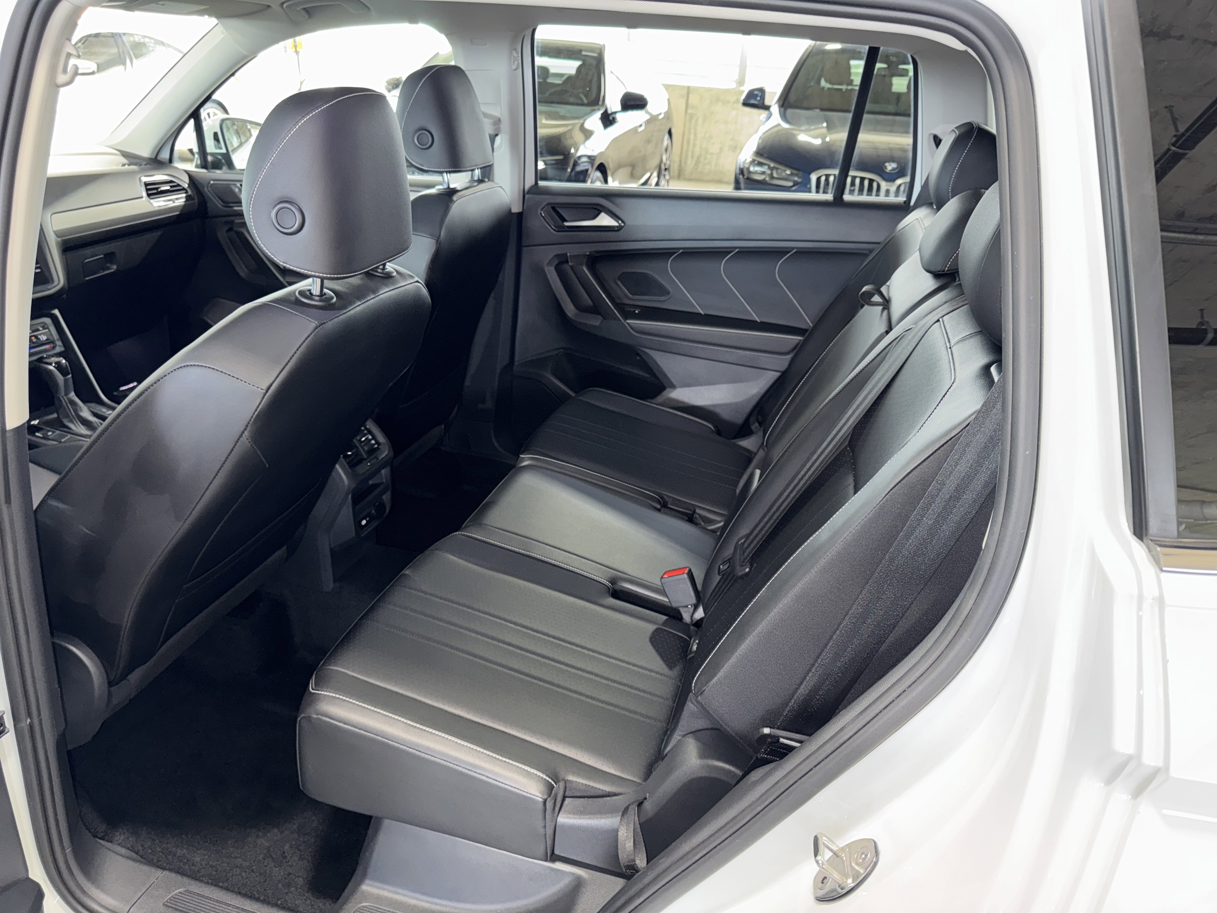 Used 2022 Volkswagen Tiguan SE image 15