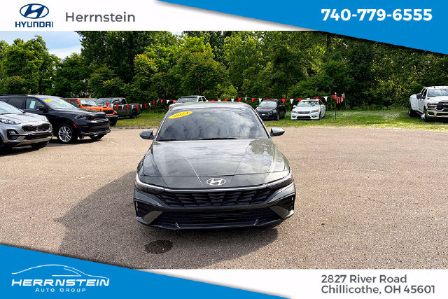 Used 2024 Hyundai Elantra SEL FWD image 2