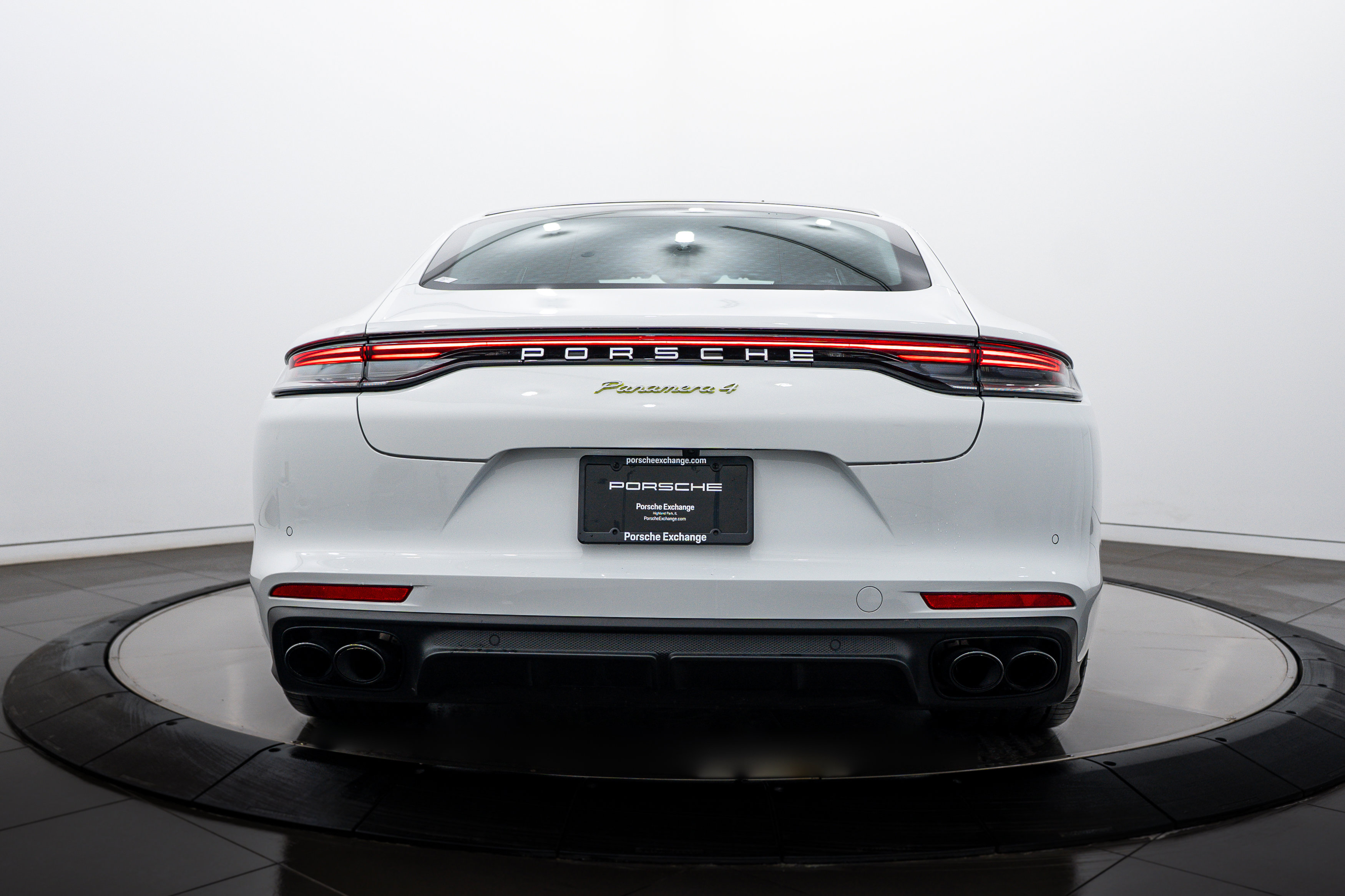 Used 2022 Porsche Panamera 4 image 6