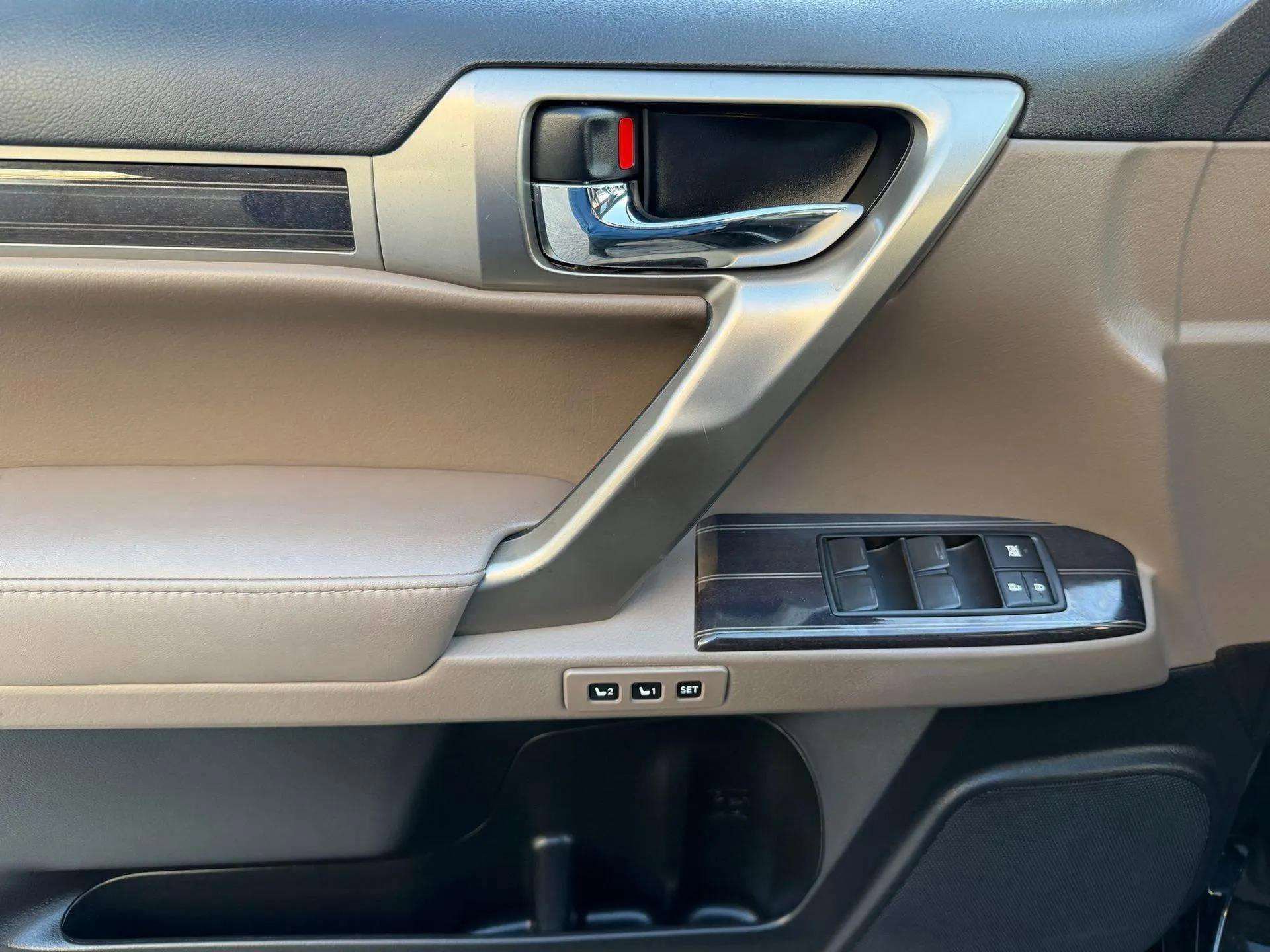 Used 2021 Lexus GX 460 Luxury w/ Sport Design Package image 31