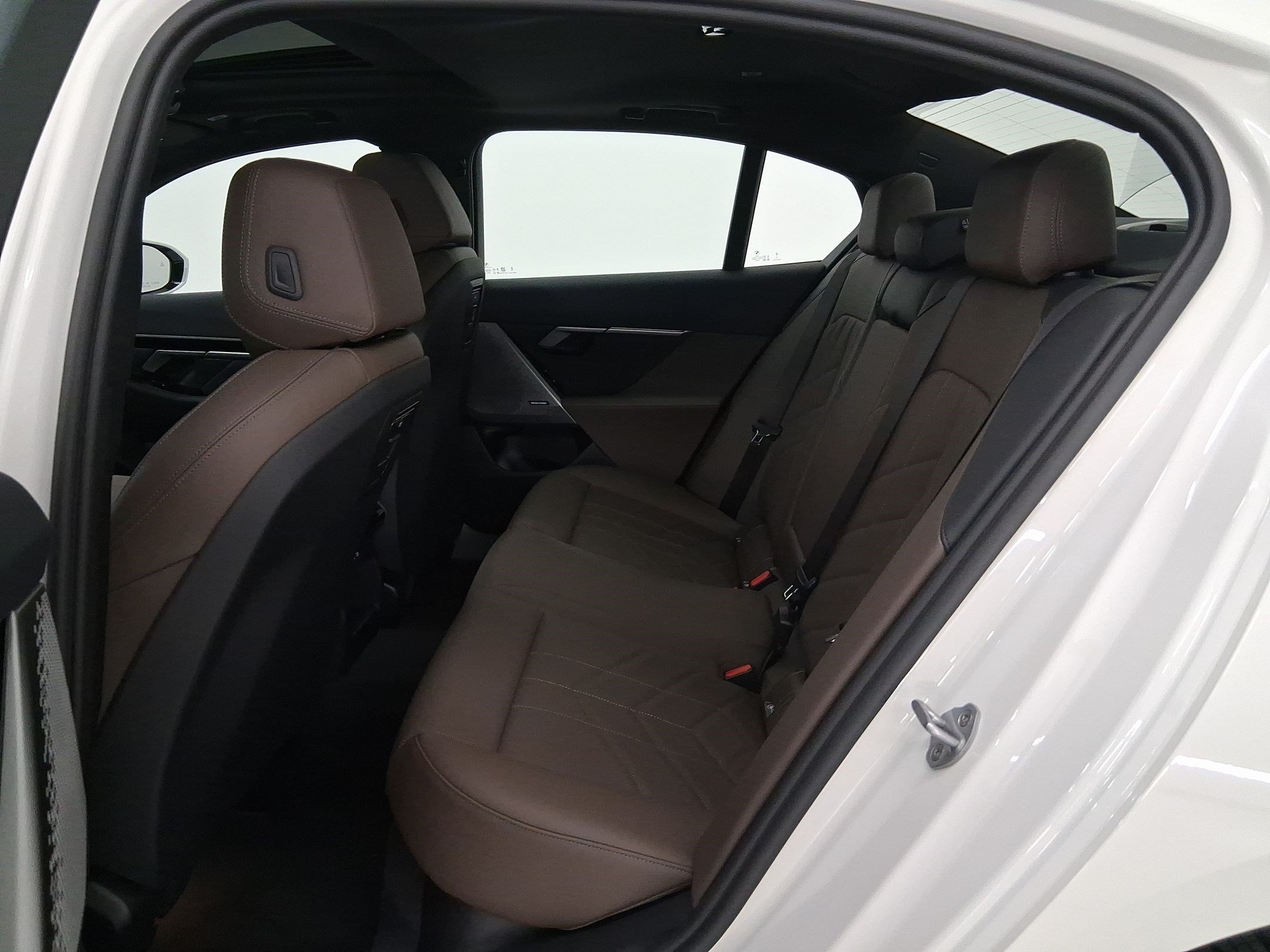 New 2026 BMW 530i w/ Premium Package RWD image 22