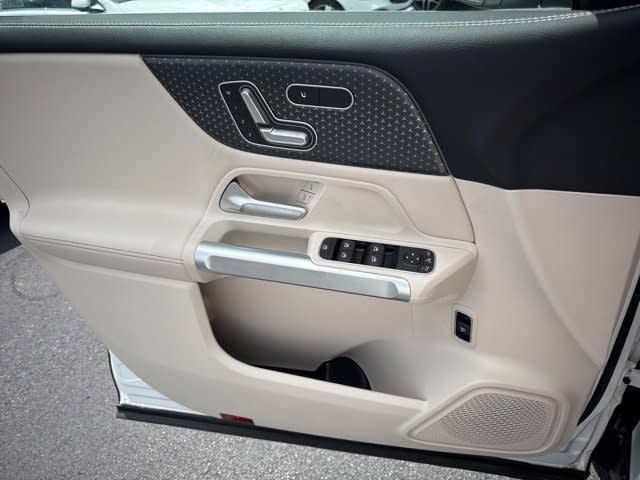 Certified 2025 Mercedes-Benz GLB 250 image 22