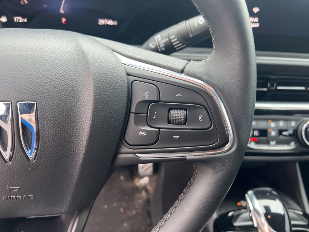 Certified 2024 Buick Envista Sport Touring w/ Convenience I Package image 20