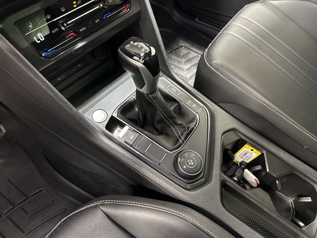 Used 2023 Volkswagen Tiguan SE R-Line AWD/4WD image 20