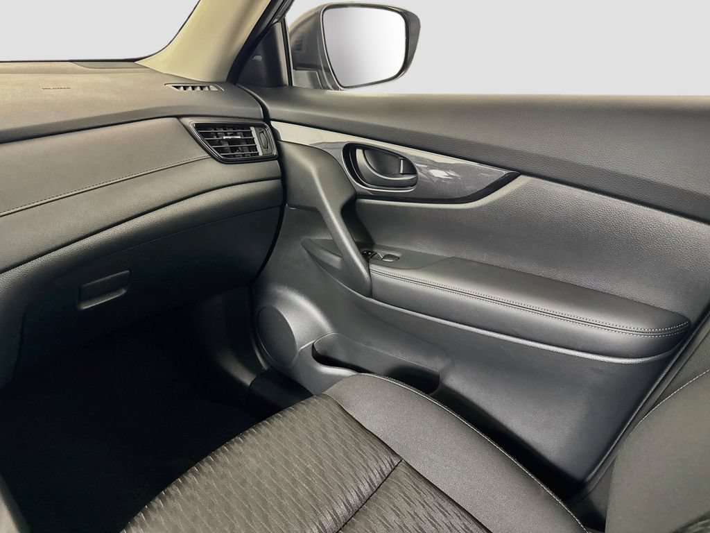 Used 2019 Nissan Rogue S AWD/4WD image 21