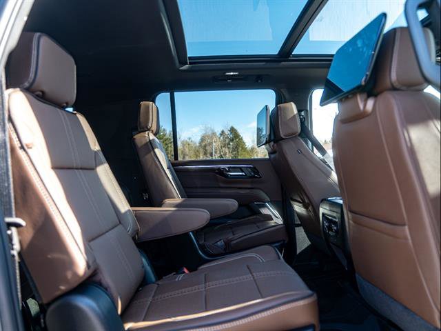 New 2026 Chevrolet Suburban High Country AWD/4WD image 21