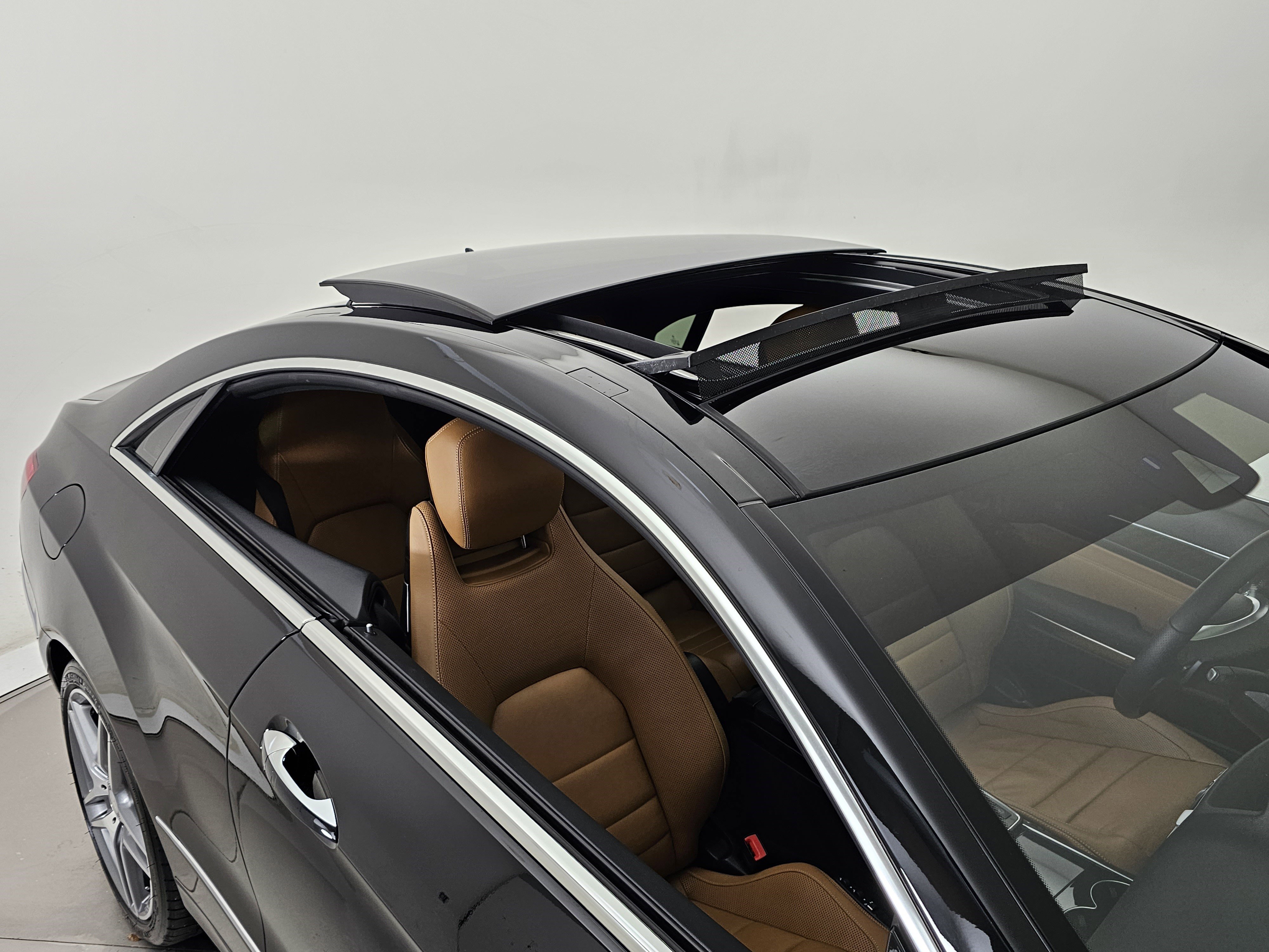 Used 2015 Mercedes-Benz E 400 4MATIC Coupe image 40