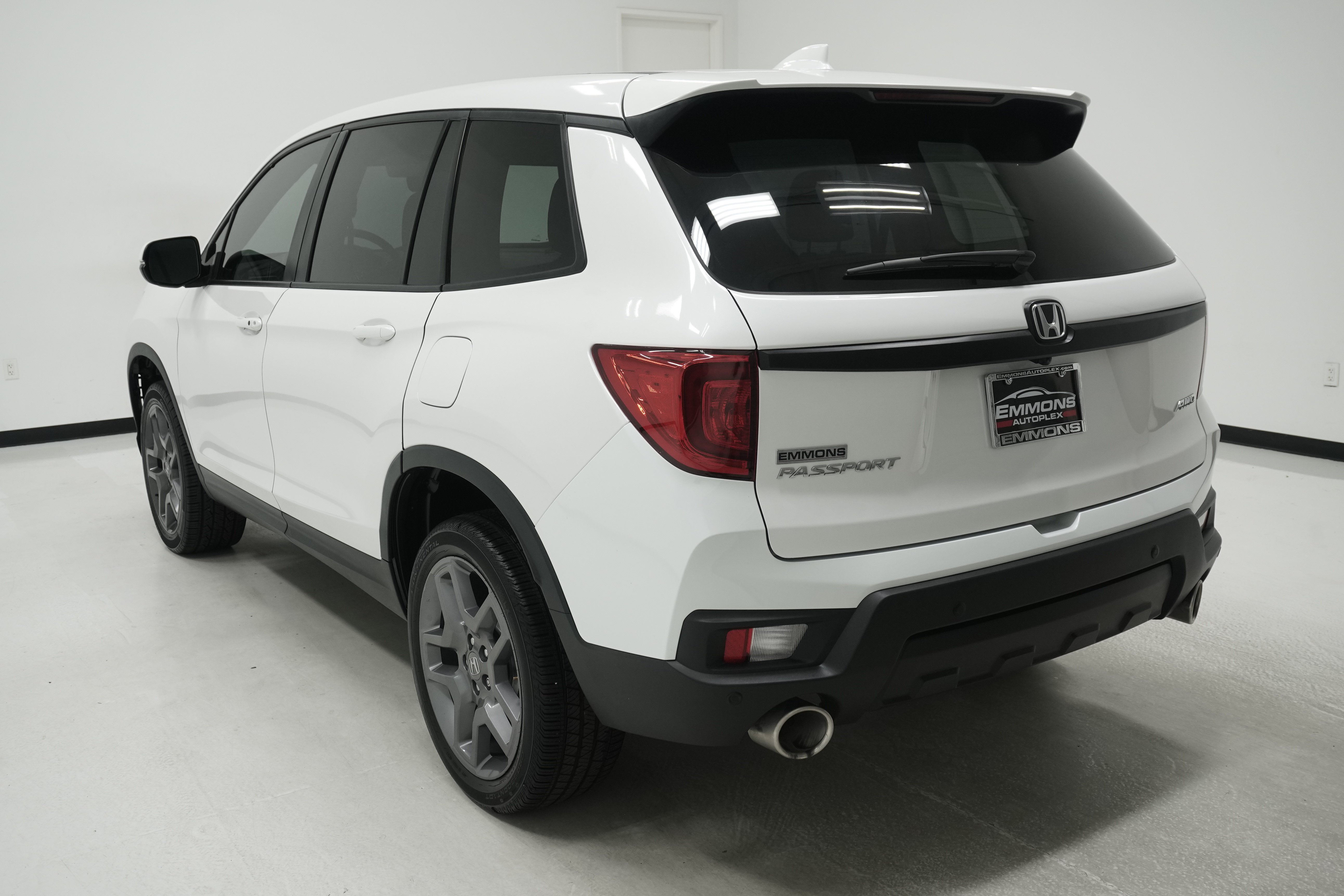 Used 2023 Honda Passport EX-L image 6