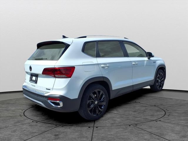 Used 2023 Volkswagen Taos SE w/ Black Wheel Package AWD/4WD image 4