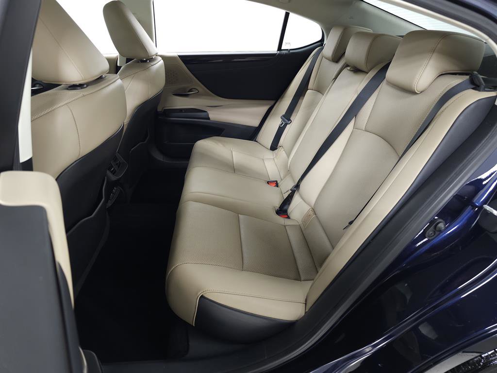 Certified 2021 Lexus ES 250 w/ Premium Package image 28