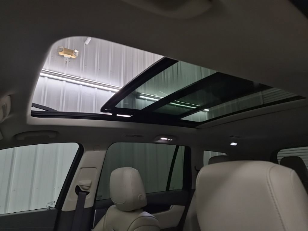 Certified 2025 Cadillac XT6 Premium Luxury image 37