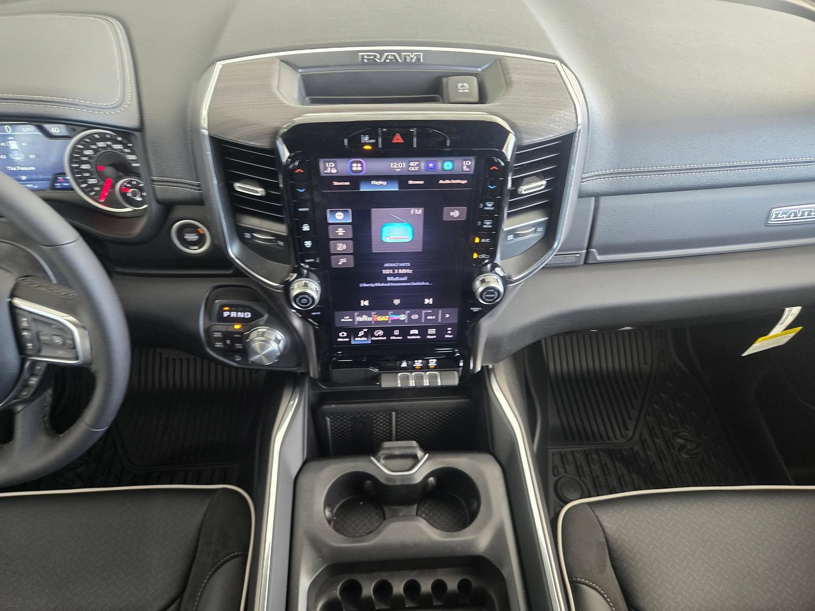 New 2026 RAM 1500 Laramie AWD/4WD image 8