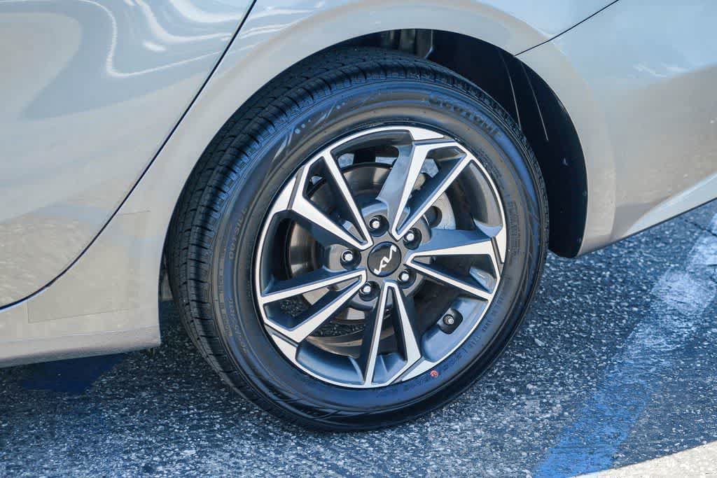 Certified 2023 Kia Forte LXS FWD image 10