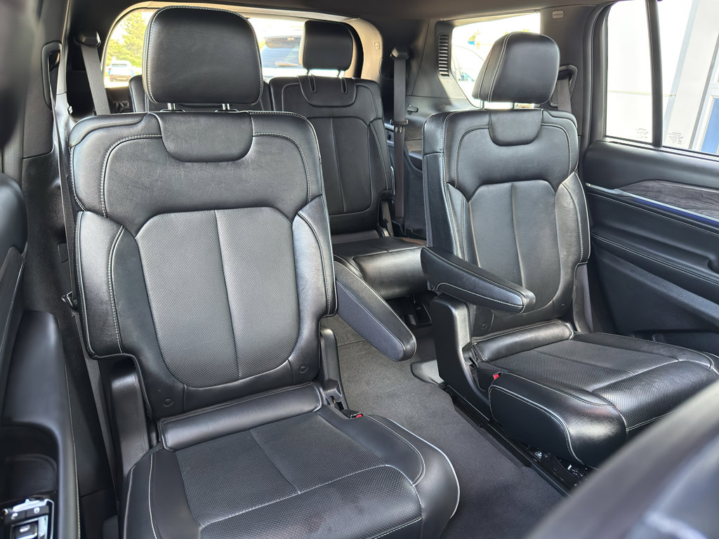 Used 2023 Jeep Grand Cherokee L Overland w/ Luxury Tech Group IV AWD/4WD image 53