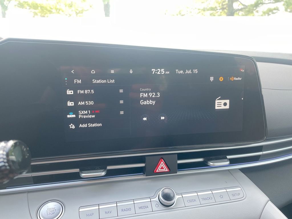 New 2025 Hyundai Elantra Limited image 41