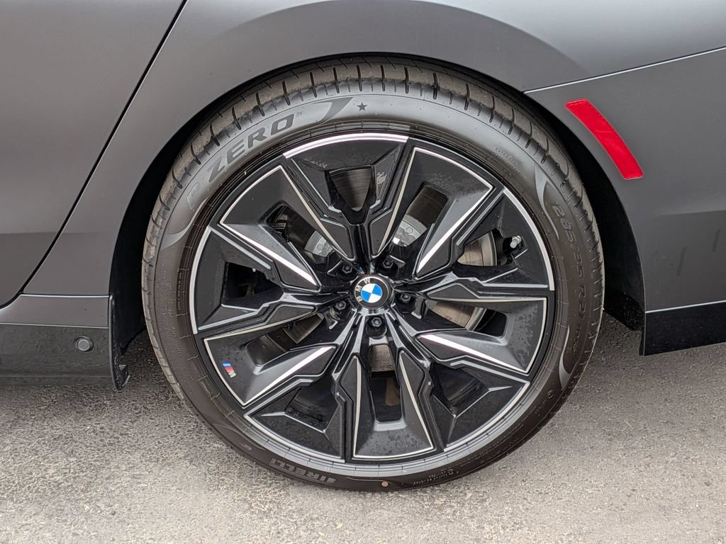 New 2026 BMW i7 eDrive50 w/ Executive Package RWD image 27
