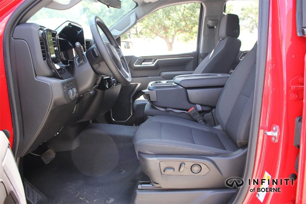 Used 2022 Chevrolet Silverado 1500 LT image 9