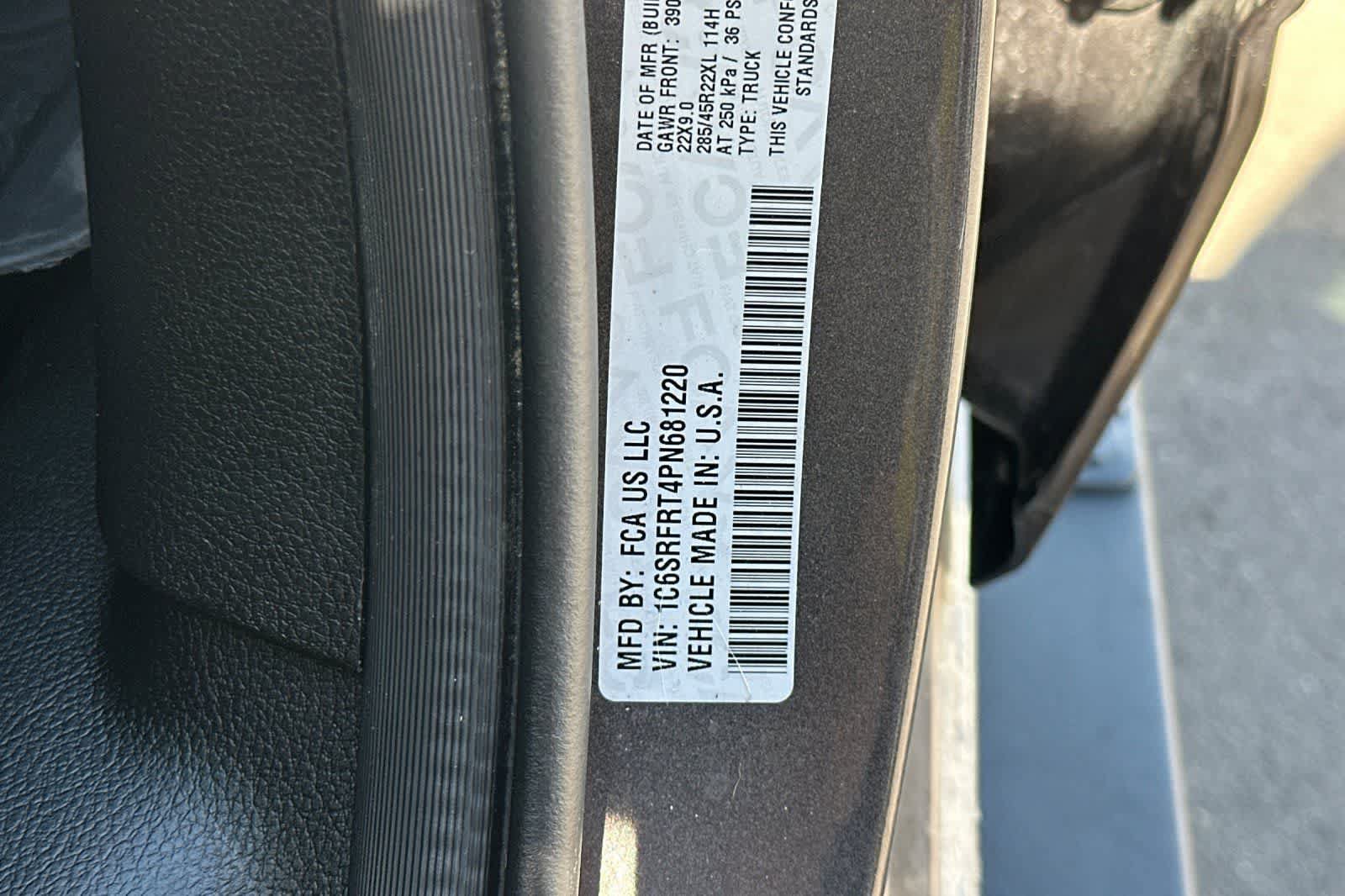 Used 2023 RAM 1500 Laramie AWD/4WD image 34