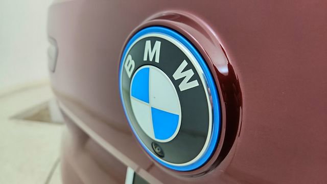 Used 2024 BMW iX xDrive50 w/ Premium Package AWD/4WD image 16