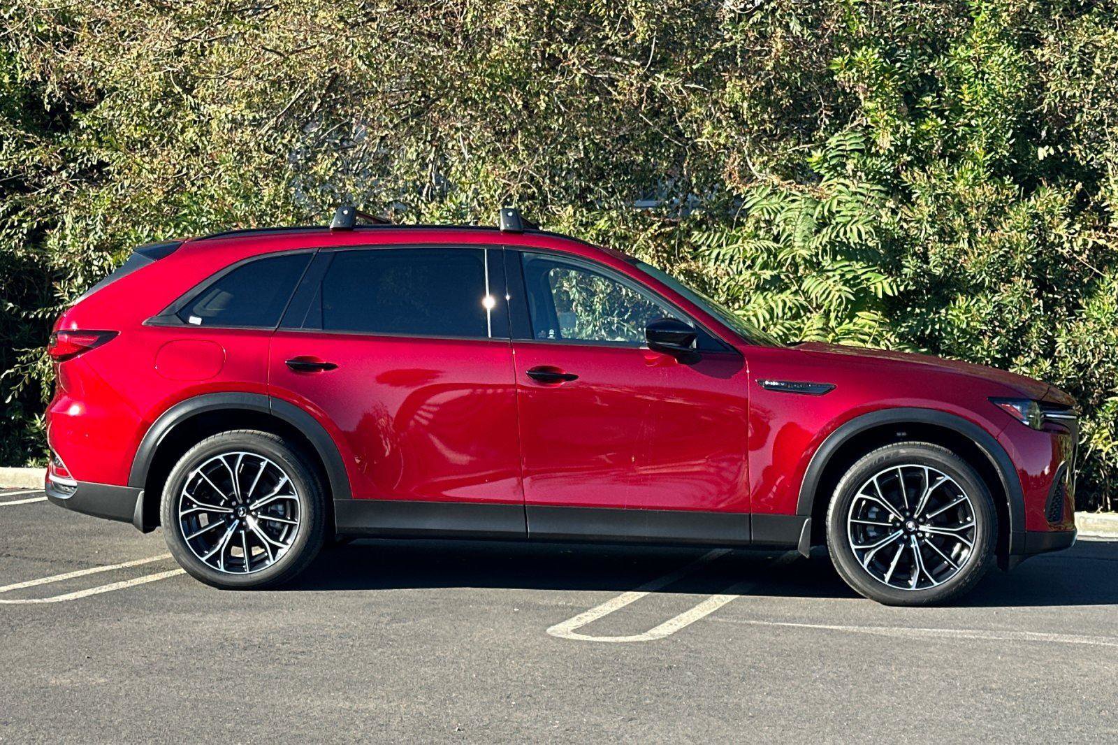 Certified 2025 MAZDA CX-70 Plug-In Hybrid w/ Premium Pkg image 3