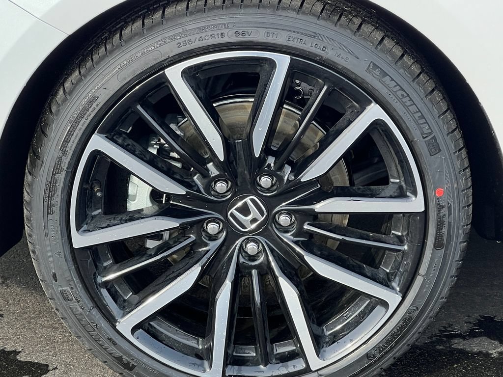 New 2026 Honda Accord Touring image 5