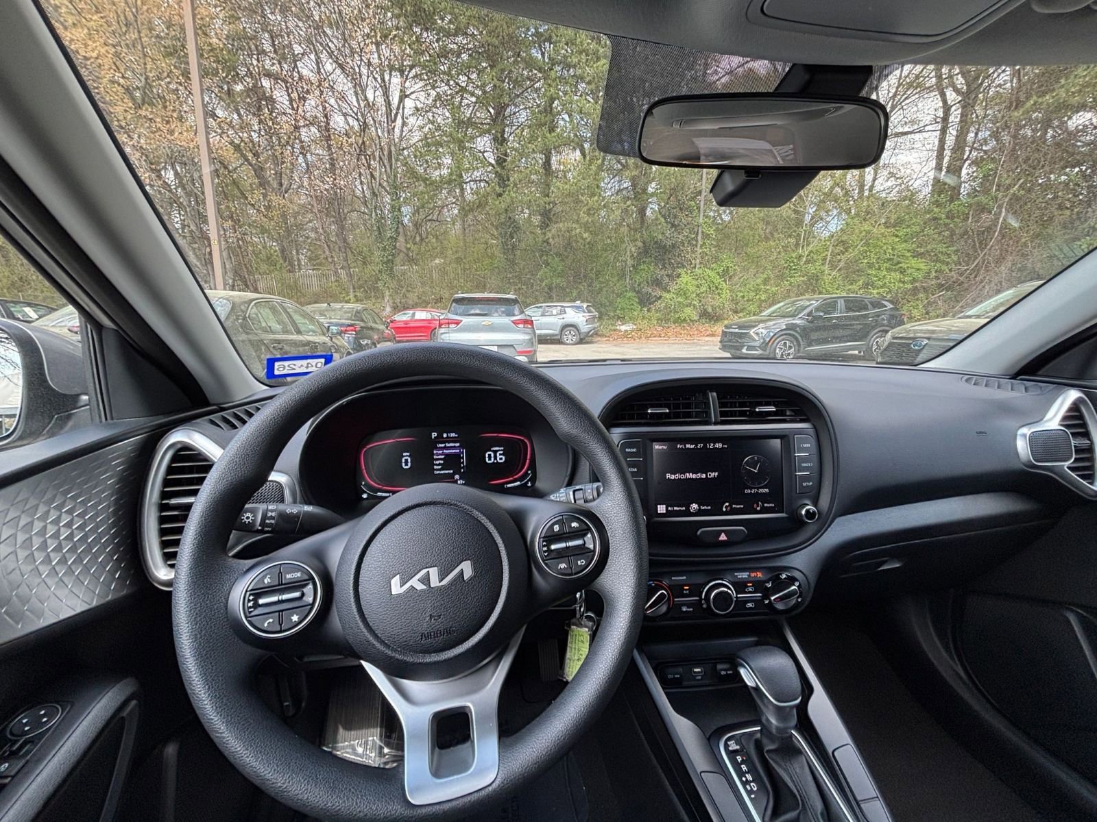 Used 2025 Kia Soul LX w/ LX Technology Package FWD image 33