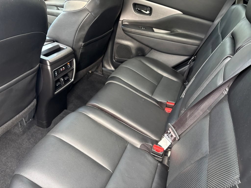 Used 2020 Nissan Murano SL w/ Moonroof Package AWD/4WD image 18