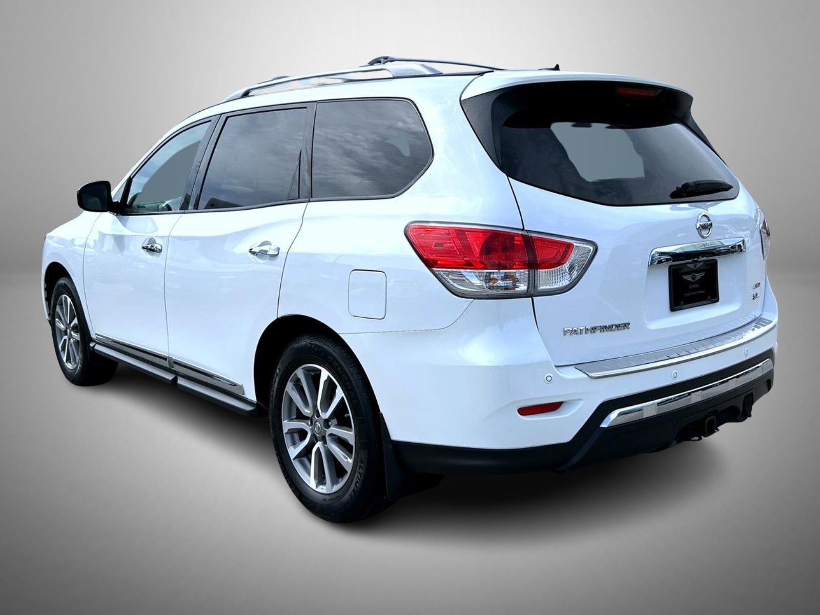 Used 2013 Nissan Pathfinder SL w/ SL Premium Pkg AWD/4WD image 7
