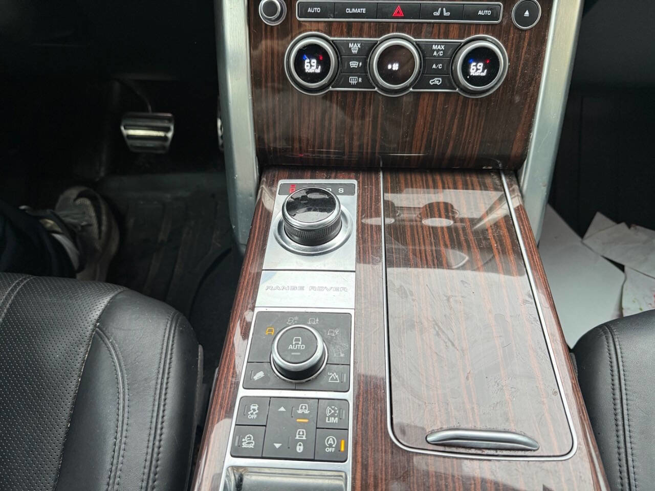 Used 2017 Land Rover Range Rover Supercharged image 8