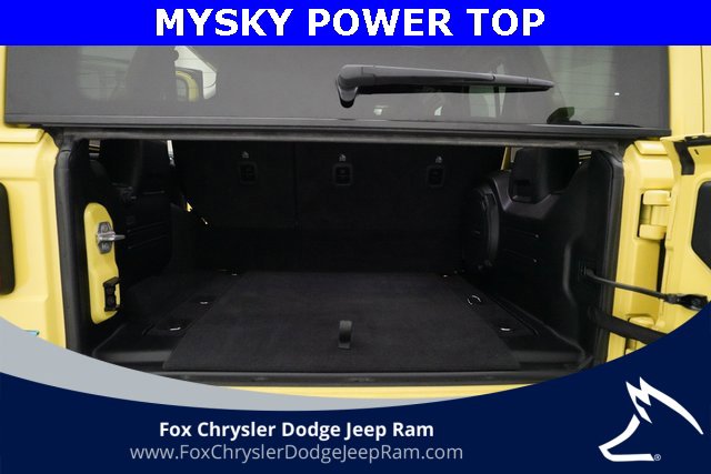 Used 2023 Jeep Wrangler Unlimited Sahara w/ Cold Weather Group image 10