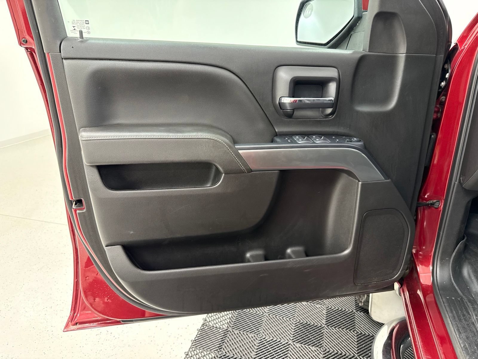 Used 2018 Chevrolet Silverado 1500 LT w/ All Star Edition AWD/4WD image 13