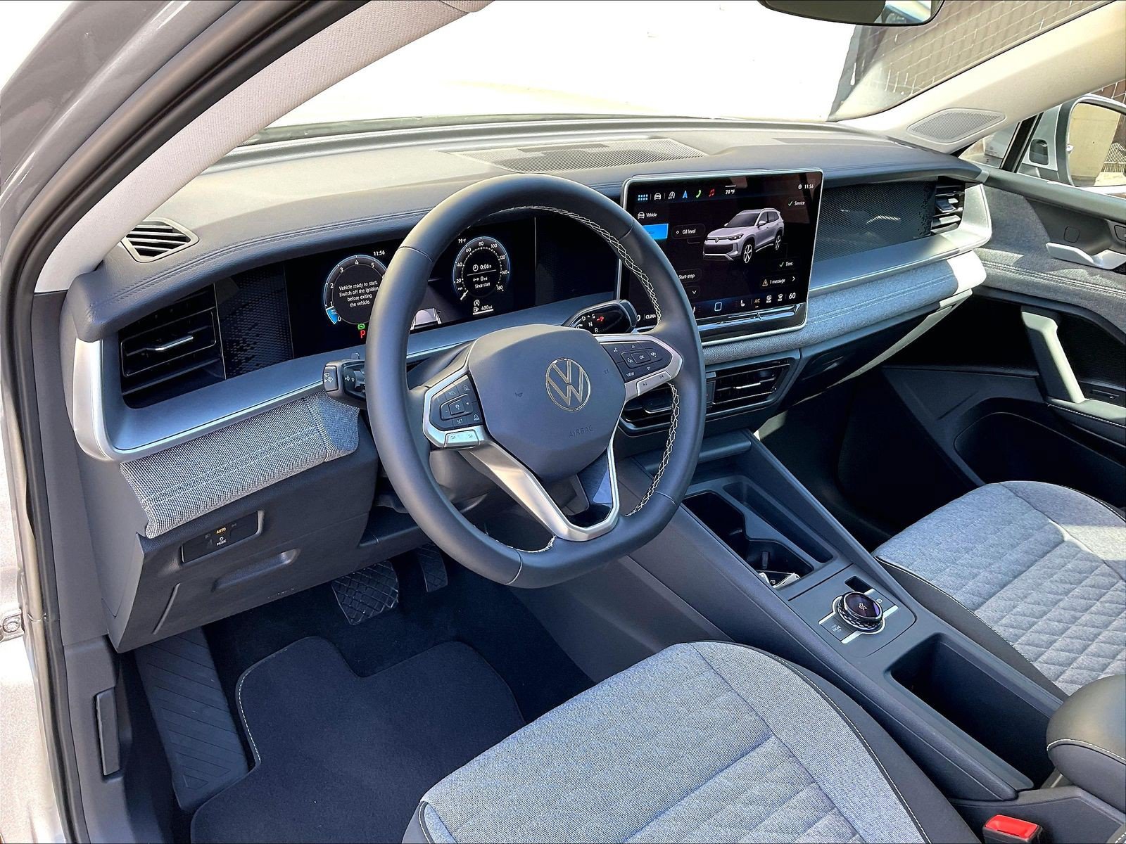 Certified 2025 Volkswagen Tiguan S FWD image 13