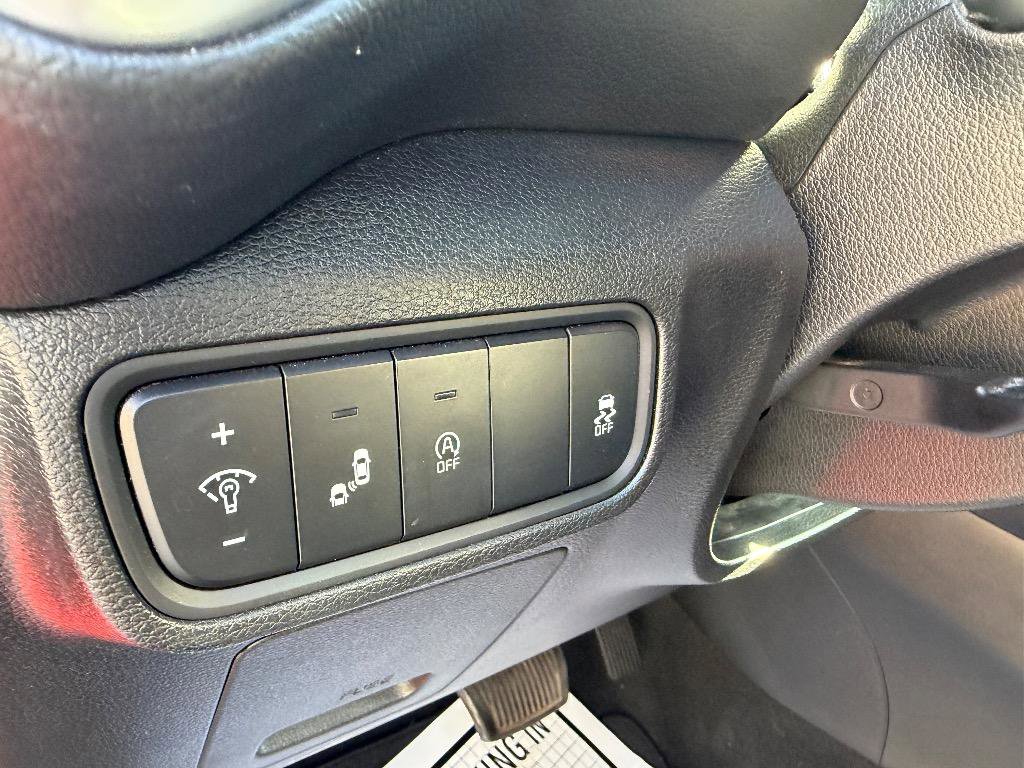 Used 2020 Kia Soul X-Line FWD image 11
