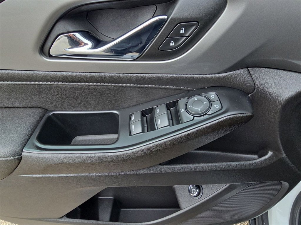 Used 2023 Chevrolet Traverse LT image 24