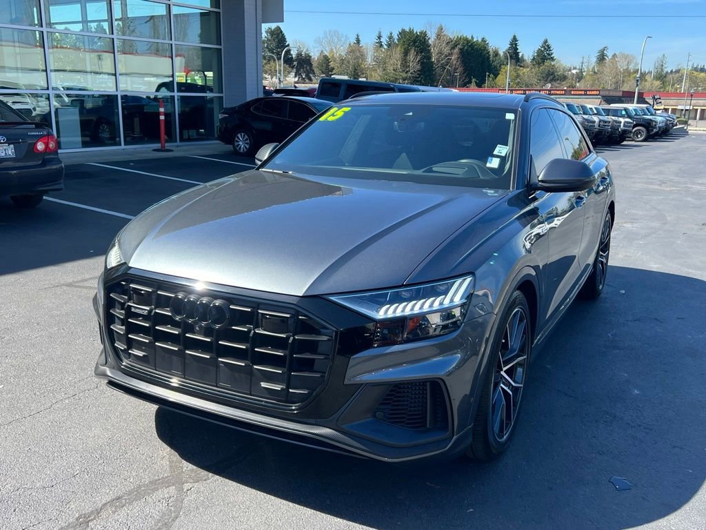 Used 2019 Audi Q8 Prestige w/ Luxury Package image 4