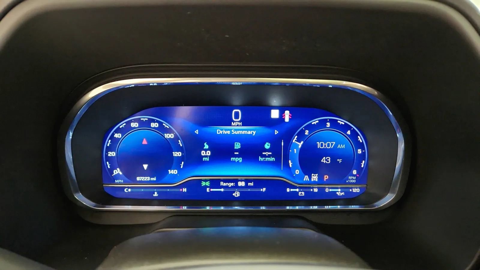 Used 2022 Chevrolet Suburban RST w/ Sport Performance Package image 24