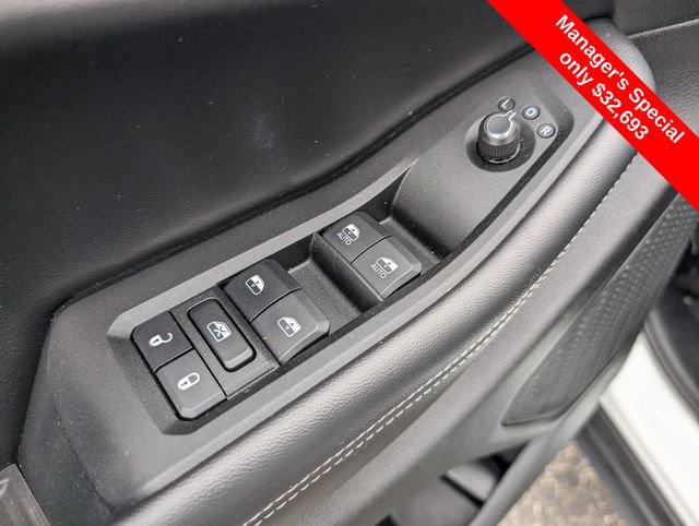 Used 2025 Jeep Grand Cherokee Altitude AWD/4WD image 17
