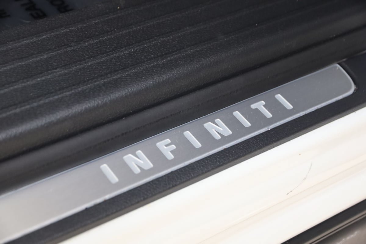 Used 2023 INFINITI QX60 Luxe w/ Cargo Package AWD/4WD image 14