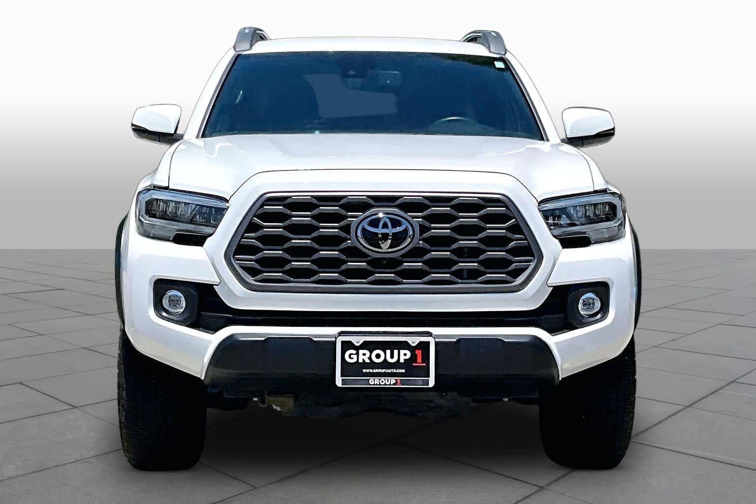 Used 2022 Toyota Tacoma TRD Off-Road AWD/4WD image 4
