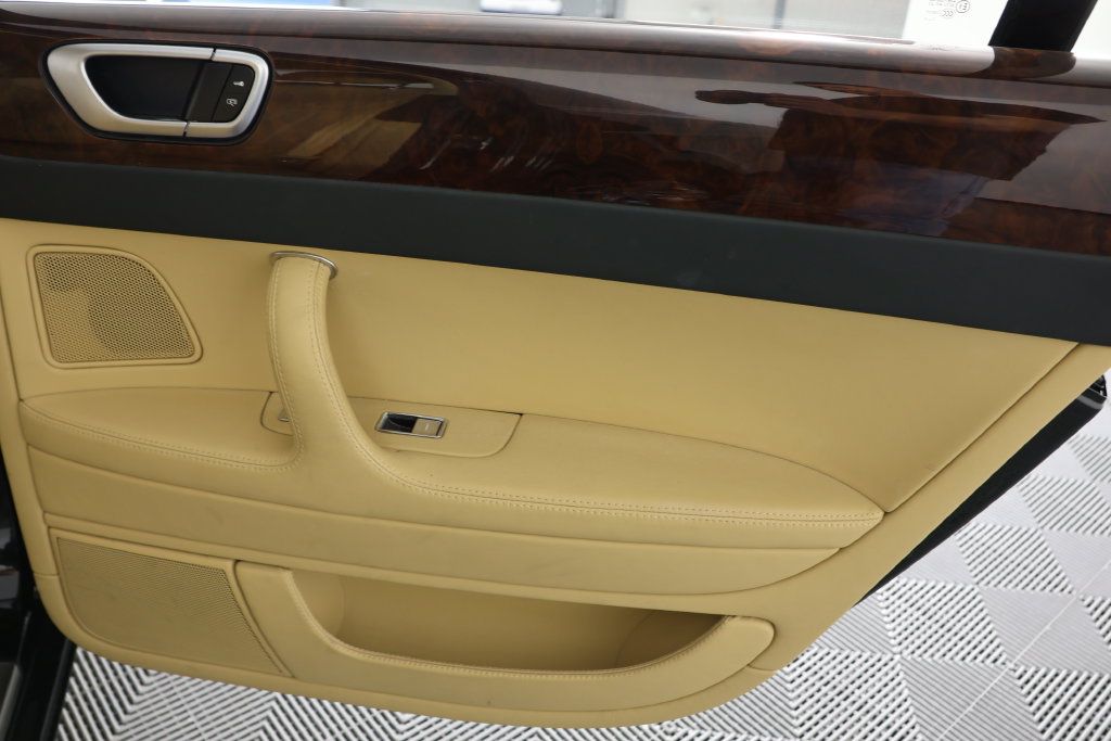 Used 2008 Bentley Flying Spur Flying Spur AWD/4WD image 25