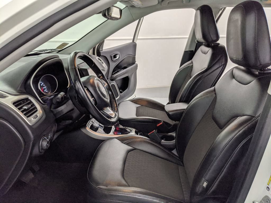 Used 2021 Jeep Compass Latitude w/ Convenience Group AWD/4WD image 23