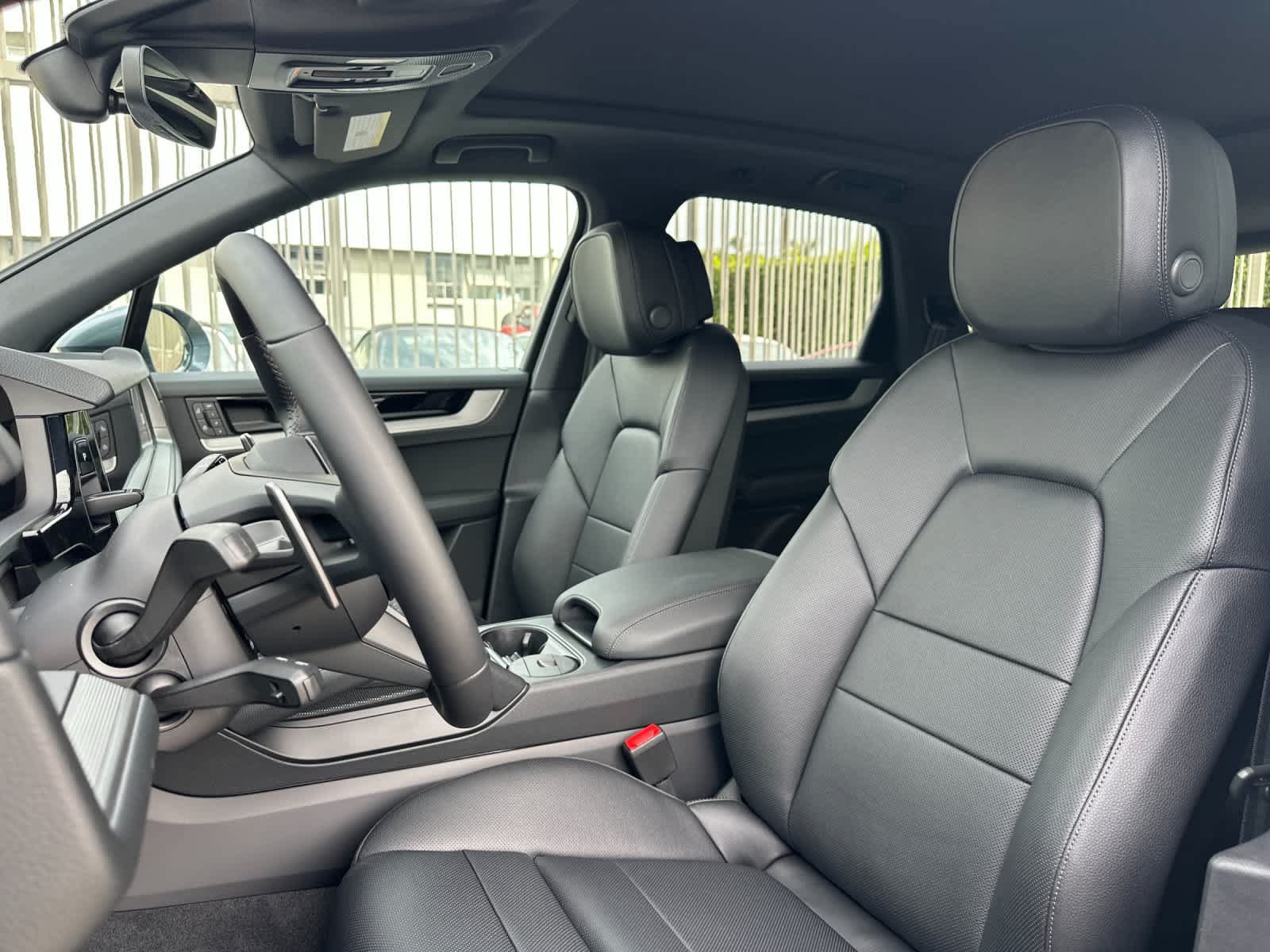 New 2026 Porsche Cayenne S AWD/4WD image 5