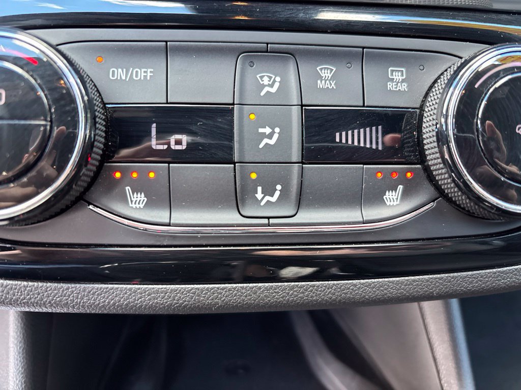 Used 2024 Buick Envista Sport Touring w/ Convenience I Package FWD image 31