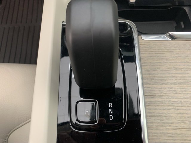 Certified 2023 Volvo XC60 B5 Plus w/ Protection Package Premier image 11