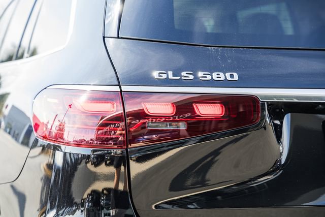 Certified 2024 Mercedes-Benz GLS 580 4MATIC image 7