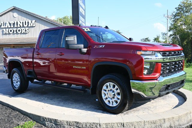 Used 2022 Chevrolet Silverado 2500 LT AWD/4WD image 3