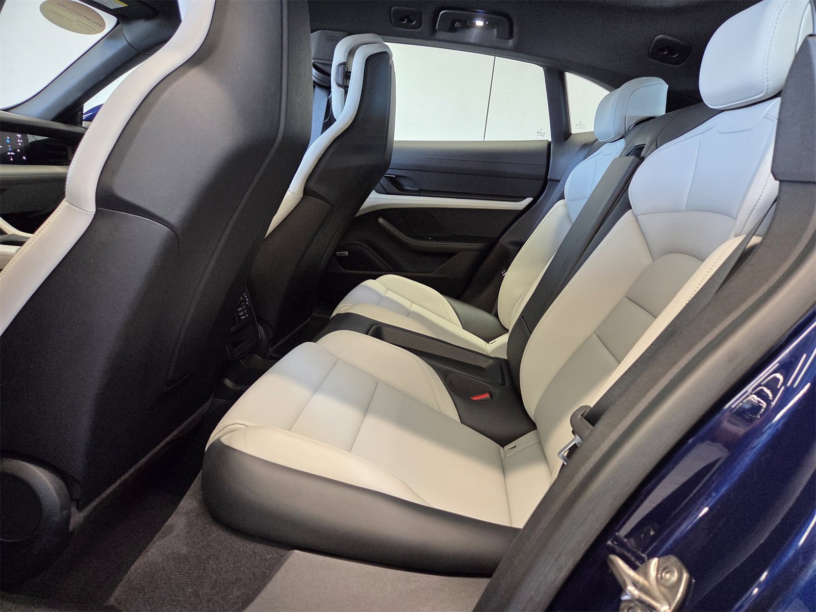 Used 2022 Porsche Taycan 4 Cross Turismo image 11