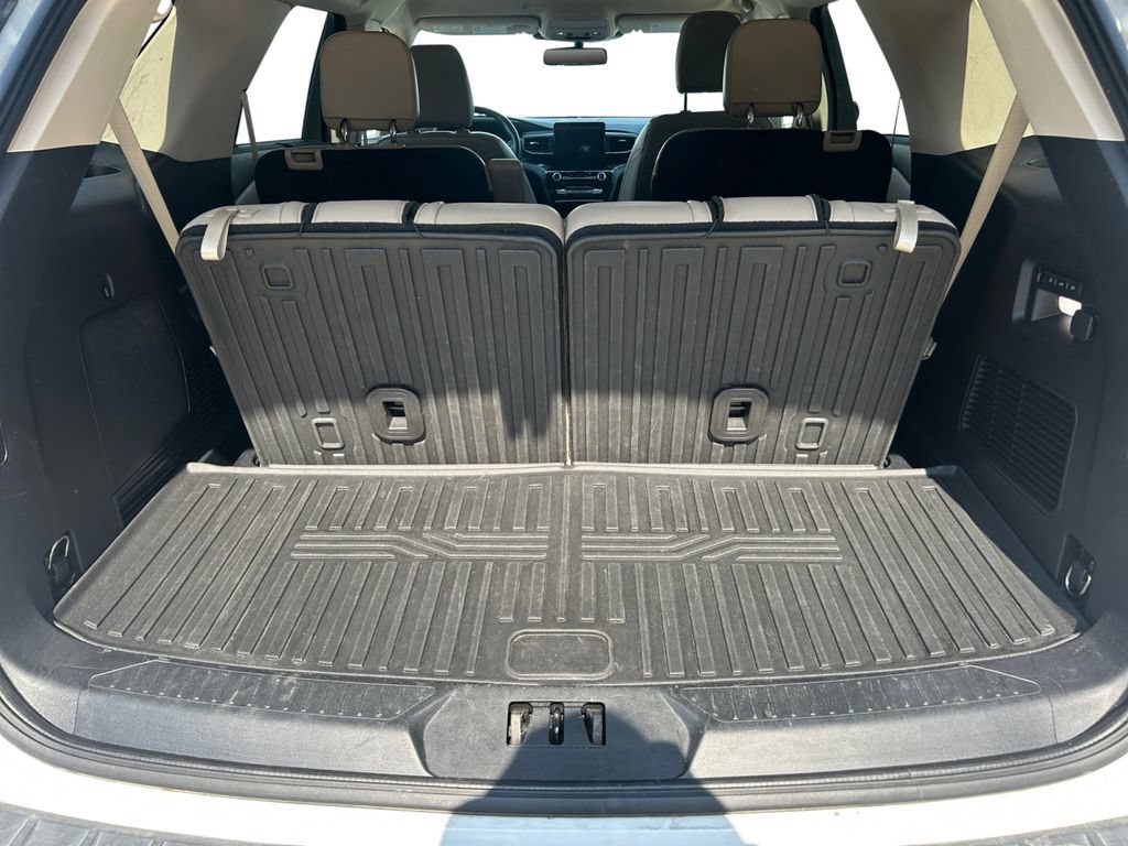 Used 2023 Ford Explorer Limited w/ Equipment Group 301A RWD image 13