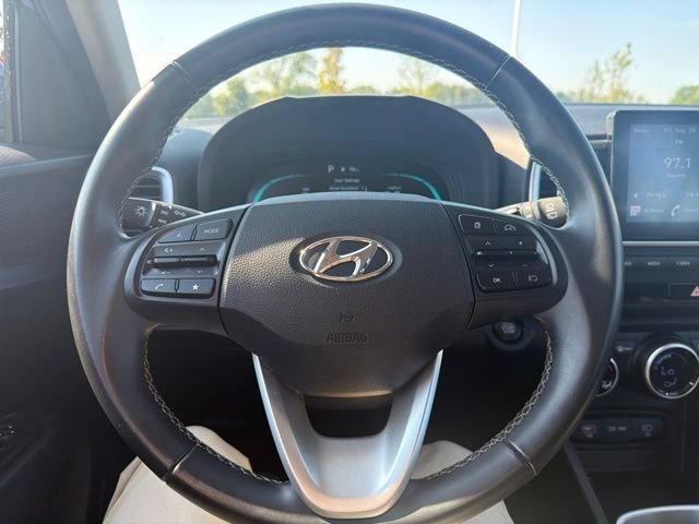 Used 2025 Hyundai Venue FWD image 38
